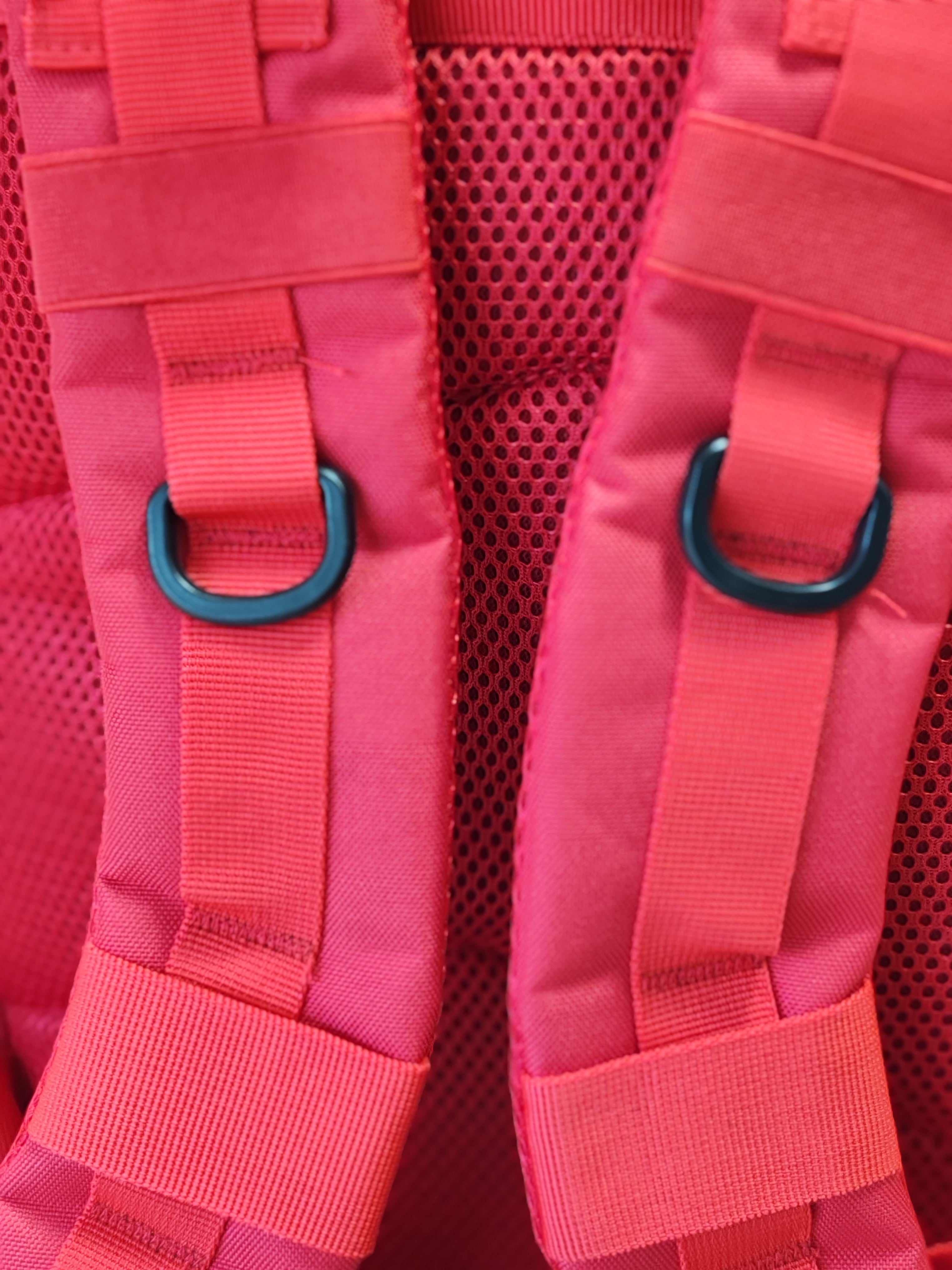 MOCHILA TÁCTICA MILITAR rojo heart 50L RX HEAVY: Resistencia y Versatilidad en Cross Training