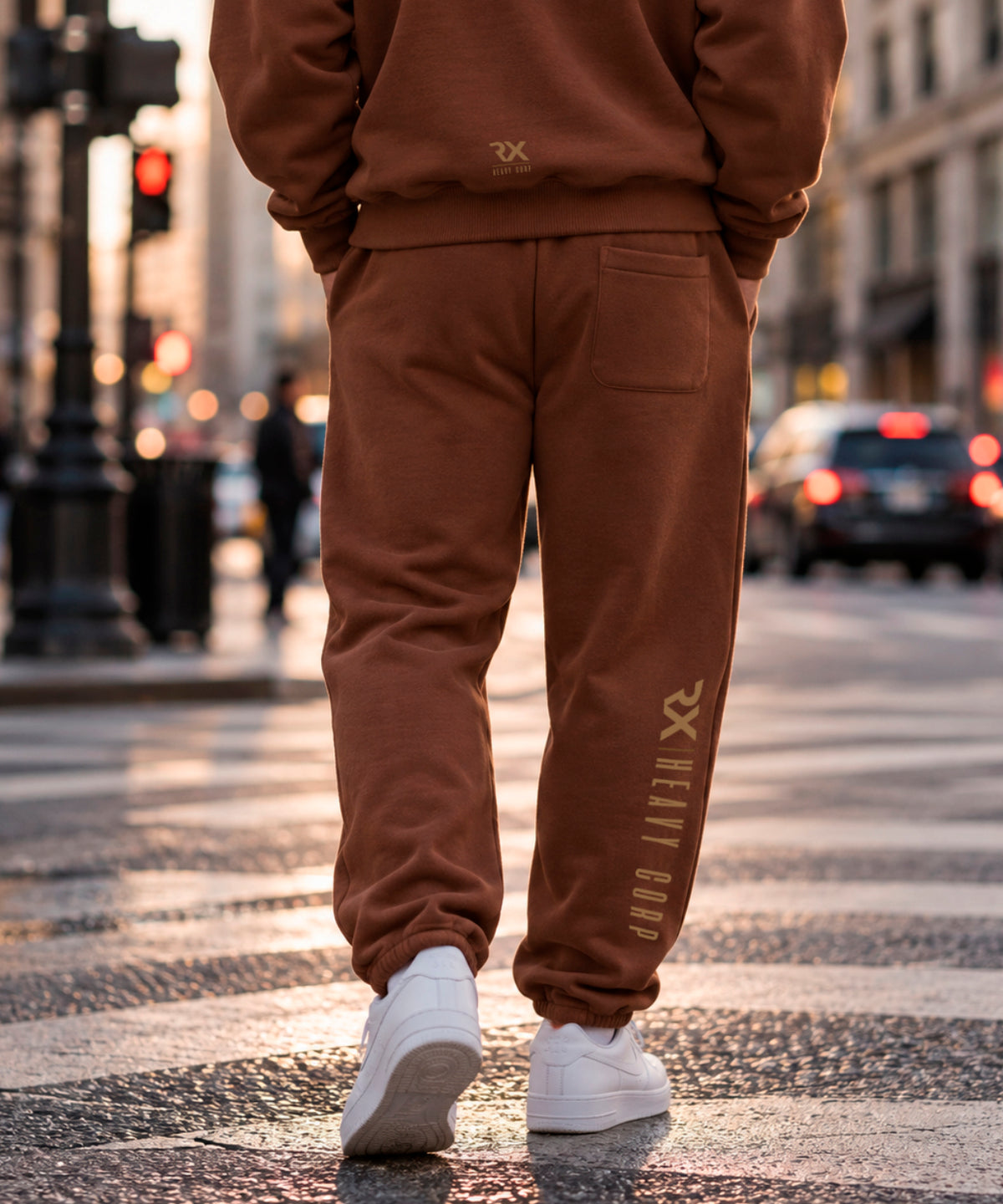Pantalón Oversize Unisex - Diseño corporativo - Marrón Chocolate